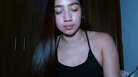 Snapshot of leanaalhub chatting on 12/31/24, 06:37 leanaalhub online show from 12/31/24, 06:37