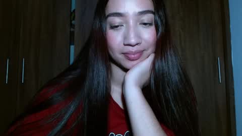 Snapshot of leanaalhub chatting on 01/09/25, 05:13 leanaalhub online show from 01/09/25, 05:13