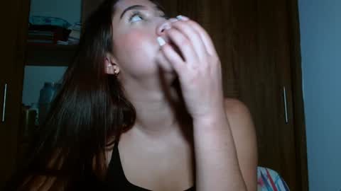 Snapshot of leanaalhub chatting on 01/28/25, 04:18 leanaalhub online show from 01/28/25, 04:18