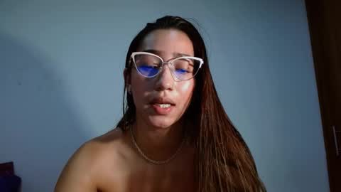 Snapshot of leanaalhub chatting on 02/23/25, 05:34 leanaalhub online show from 02/23/25, 05:34