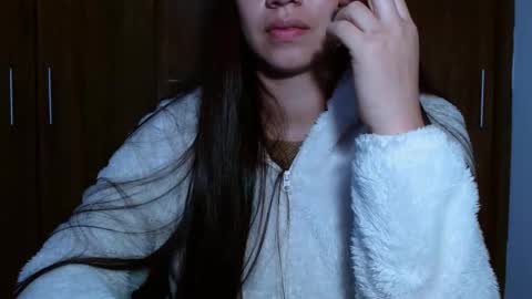 Snapshot of leanaalhub chatting on 03/05/25, 08:10 leanaalhub online show from 03/05/25, 08:10