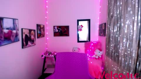 Leandra online show from 12/19/24, 06:34