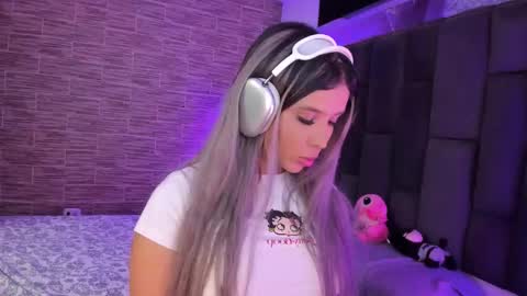 Snapshot of leandraxts chatting on 11/07/25, 11:05 Maria Leandra Lopeira online show from 11/07/25, 11:05