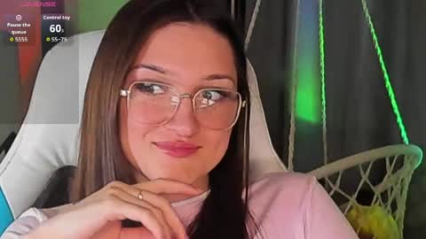 Call me Leanna online show from 06/04/26, 07:58