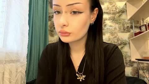 Kiki online show from 04/14/26, 03:29