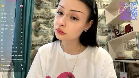 Kiki online show from 05/11/26, 04:04