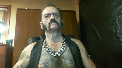 Snapshot of leathergreaser chatting on 12/26/24, 10:31 leathergreaser online show from 12/26/24, 10:31