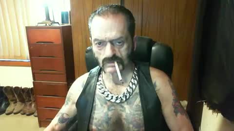 Snapshot of leathergreaser chatting on 01/09/25, 07:08 leathergreaser online show from 01/09/25, 07:08