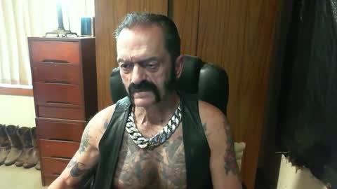 Snapshot of leathergreaser chatting on 01/13/25, 12:09 leathergreaser online show from 01/13/25, 12:09