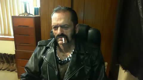 Snapshot of leathergreaser chatting on 01/16/25, 10:34 leathergreaser online show from 01/16/25, 10:34