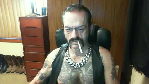 Snapshot of leathergreaser chatting on 01/24/25, 07:07 leathergreaser online show from 01/24/25, 07:07