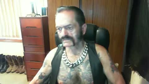 Snapshot of leathergreaser chatting on 01/26/25, 07:21 leathergreaser online show from 01/26/25, 07:21