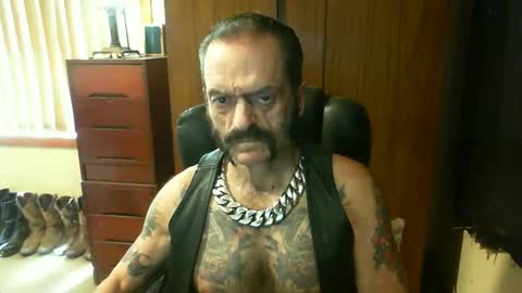 Snapshot of leathergreaser chatting on 01/27/25, 03:37 leathergreaser online show from 01/27/25, 03:37