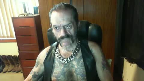 Snapshot of leathergreaser chatting on 02/02/25, 12:09 leathergreaser online show from 02/02/25, 12:09