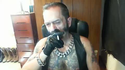 Snapshot of leathergreaser chatting on 02/03/25, 05:40 leathergreaser online show from 02/03/25, 05:40