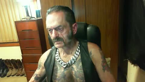 Snapshot of leathergreaser chatting on 02/09/25, 11:47 leathergreaser online show from 02/09/25, 11:47