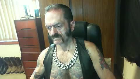 Snapshot of leathergreaser chatting on 02/10/25, 09:25 leathergreaser online show from 02/10/25, 09:25