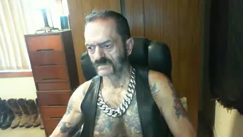 Snapshot of leathergreaser chatting on 02/11/25, 09:46 leathergreaser online show from 02/11/25, 09:46