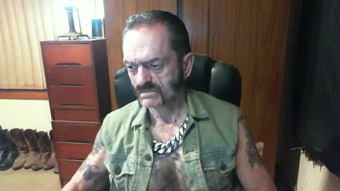 Snapshot of leathergreaser chatting on 02/21/25, 06:59 leathergreaser online show from 02/21/25, 06:59