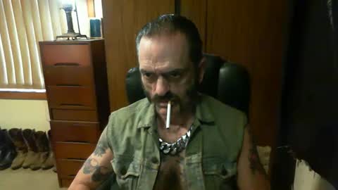 Snapshot of leathergreaser chatting on 02/23/25, 07:33 leathergreaser online show from 02/23/25, 07:33