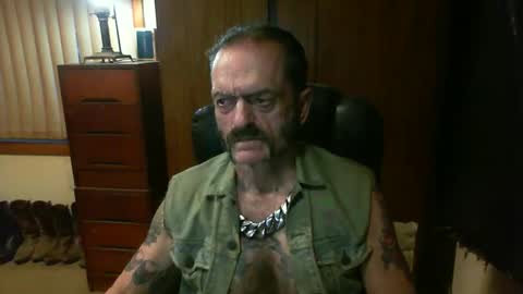 Snapshot of leathergreaser chatting on 02/24/25, 08:38 leathergreaser online show from 02/24/25, 08:38
