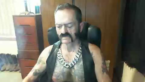 Snapshot of leathergreaser chatting on 02/26/25, 12:49 leathergreaser online show from 02/26/25, 12:49