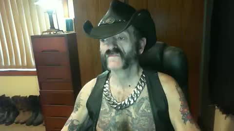 Snapshot of leathergreaser chatting on 09/27/25, 08:36 leathergreaser online show from 09/27/25, 08:36