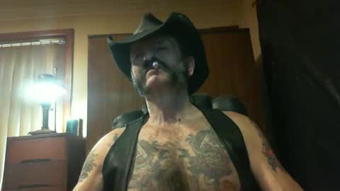 Snapshot of leathergreaser chatting on 09/28/25, 08:47 leathergreaser online show from 09/28/25, 08:47