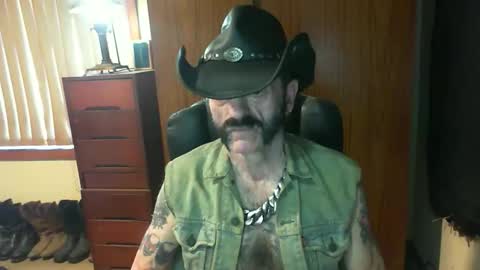 leathergreaser online show from 12/18/25, 09:21