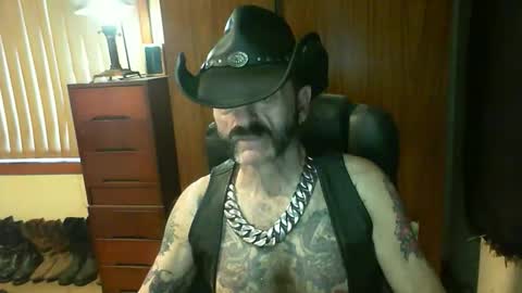 leathergreaser online show from 12/22/25, 08:28