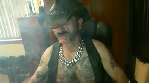 leathergreaser online show from 04/29/26, 02:04