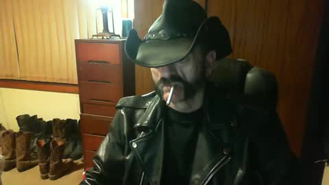 leathergreaser online show from 05/01/26, 06:01