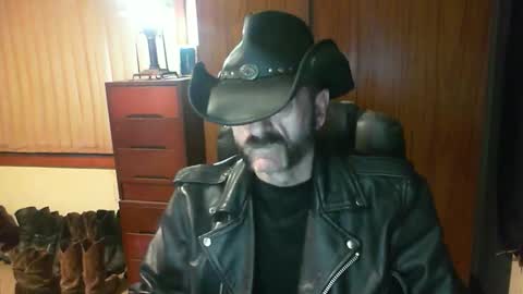 leathergreaser online show from 05/05/26, 06:49