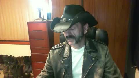 leathergreaser online show from 05/25/26, 07:53