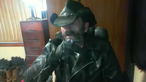 Snapshot of leathergreaser chatting on 06/06/26, 06:51 leathergreaser online show from 06/06/26, 06:51