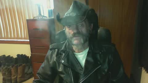 Snapshot of leathergreaser chatting on 06/14/26, 10:56 leathergreaser online show from 06/14/26, 10:56