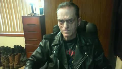 Snapshot of leathergreaser chatting on 06/16/26, 10:12 leathergreaser online show from 06/16/26, 10:12