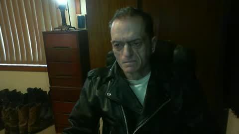Snapshot of leathergreaser chatting on 06/17/26, 10:21 leathergreaser online show from 06/17/26, 10:21