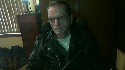 Snapshot of leathergreaser chatting on 06/22/26, 03:25 leathergreaser online show from 06/22/26, 03:25