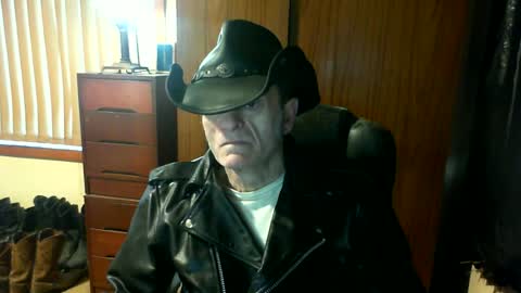Snapshot of leathergreaser chatting on 07/03/26, 11:44 leathergreaser online show from 07/03/26, 11:44