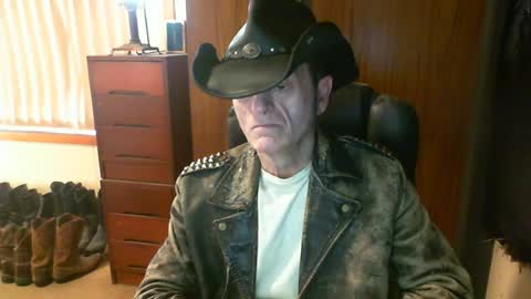 Snapshot of leathergreaser chatting on 07/09/26, 06:06 leathergreaser online show from 07/09/26, 06:06