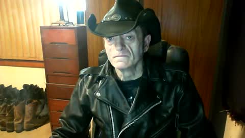 Snapshot of leathergreaser chatting on 07/09/26, 08:02 leathergreaser online show from 07/09/26, 08:02