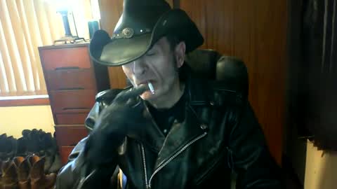 Snapshot of leathergreaser chatting on 07/14/26, 12:57 leathergreaser online show from 07/14/26, 12:57