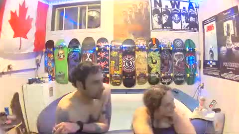 Snapshot of leatherluvefuck chatting on 10/31/25, 03:18 kinky dirty fuck online show from 10/31/25, 03:18