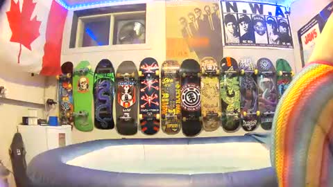 Snapshot of leatherluvefuck chatting on 11/16/25, 03:01 kinky dirty fuck online show from 11/16/25, 03:01