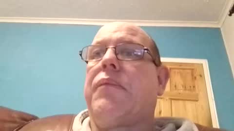 Snapshot of leatherpants68 chatting on 01/31/26, 07:11 leatherpants68 online show from 01/31/26, 07:11