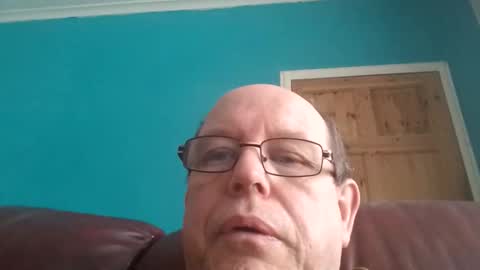 Snapshot of leatherpants68 chatting on 03/29/26, 01:22 leatherpants68 online show from 03/29/26, 01:22