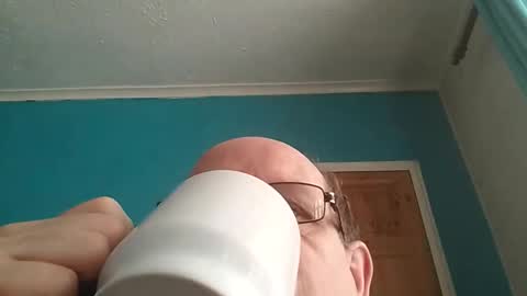 Snapshot of leatherpants68 chatting on 04/14/26, 07:58 leatherpants68 online show from 04/14/26, 07:58