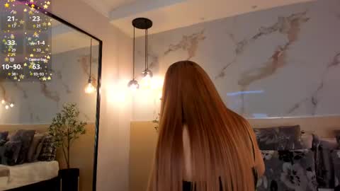 Snapshot of leathompson1 chatting on 03/04/25, 01:12 online show from 03/04/25, 01:12