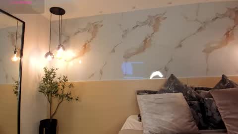 Snapshot of leathompson1 chatting on 10/13/25, 11:05 online show from 10/13/25, 11:05